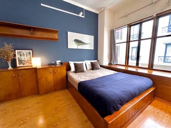 Nice Room Located Right Next To The Old Quarter Can Phong Nhieu Anh Sang Tai Ngay Gan Pho Di Bo Ho Guom Ханой Экстерьер фото